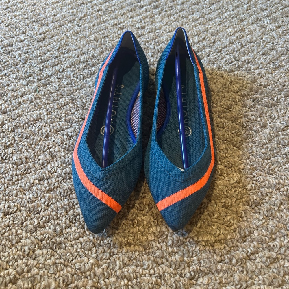Rothy’s teal neon size 6